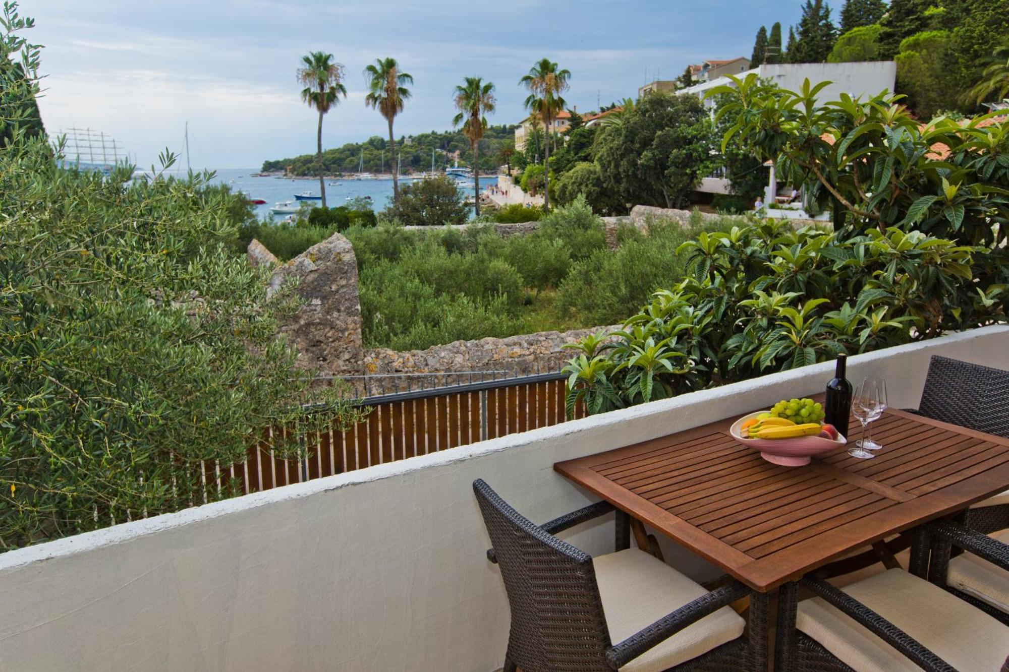 Apartments Grgo Hvar Town Bagian luar foto